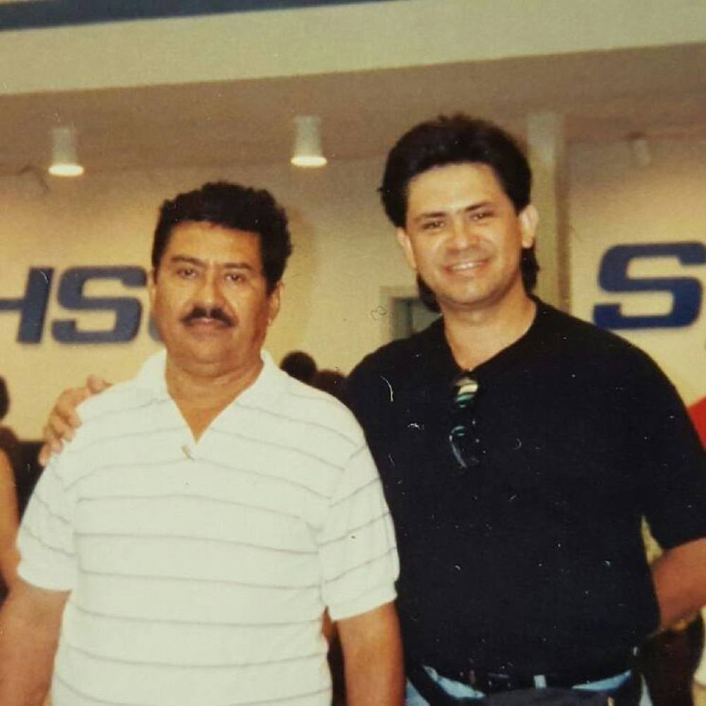 Meet your Posher, Carlos